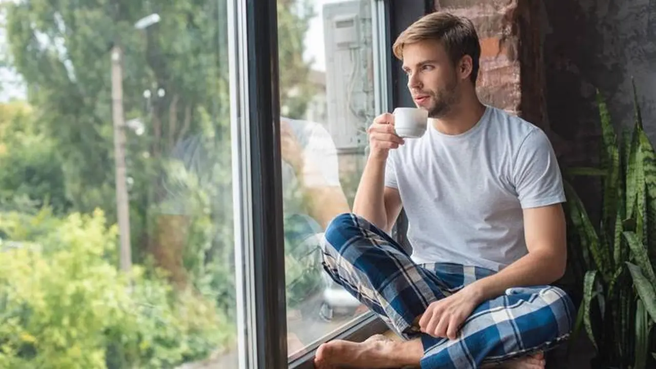 مشروب ساخن شائع في الشتاء يزيد من جفاف البشرة ويستدعي الحذر في تناوله